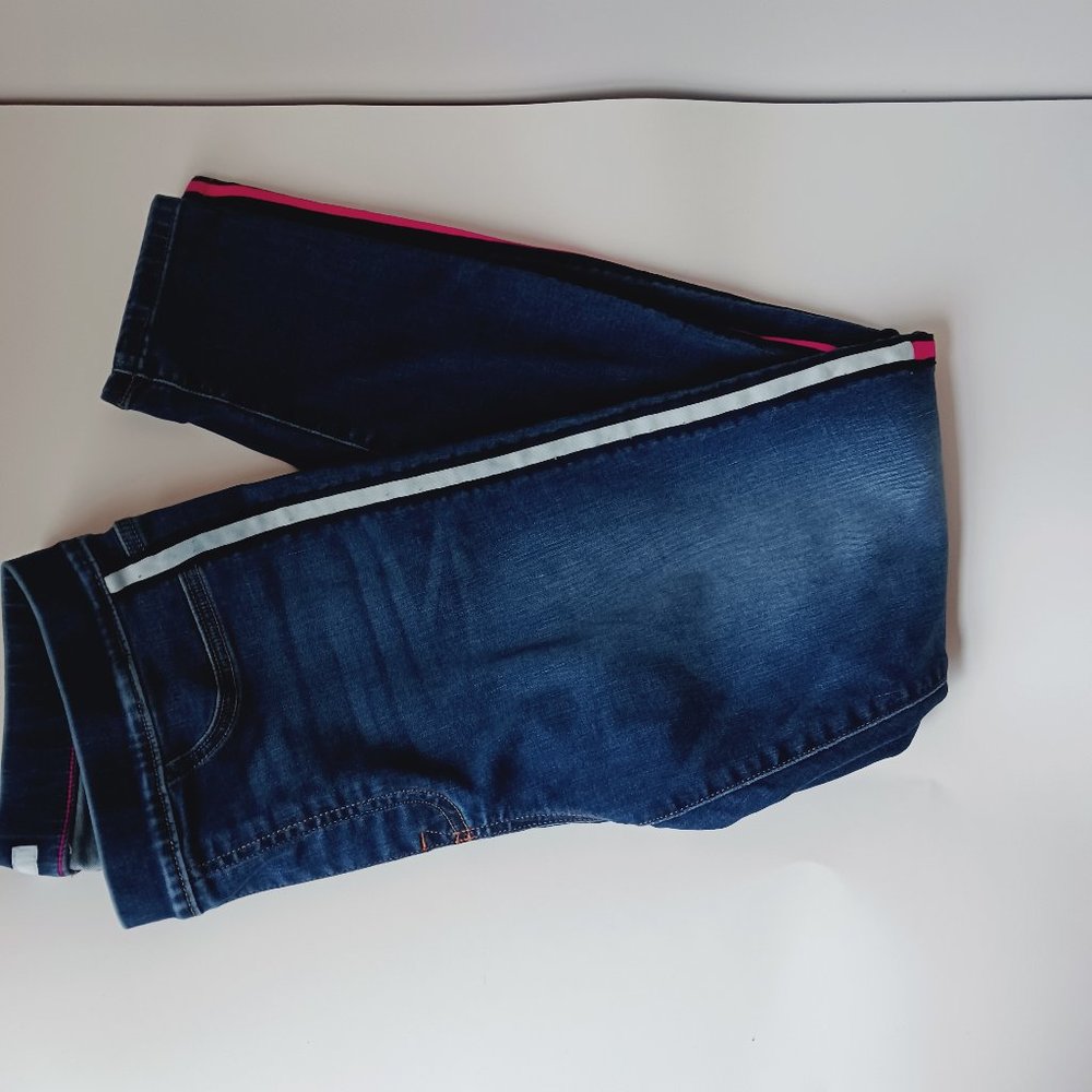 Tommy Hilfiger denim pull on leggings.